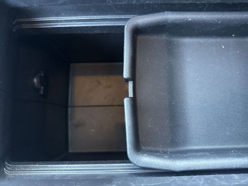 Used 2023 Toyota Highlander XLE image 41