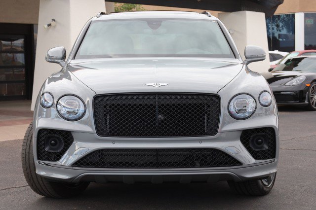 Used 2023 Bentley Bentayga AWD/4WD image 7