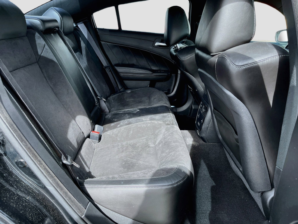 Used 2022 Dodge Charger R/T w/ Plus Group RWD image 28