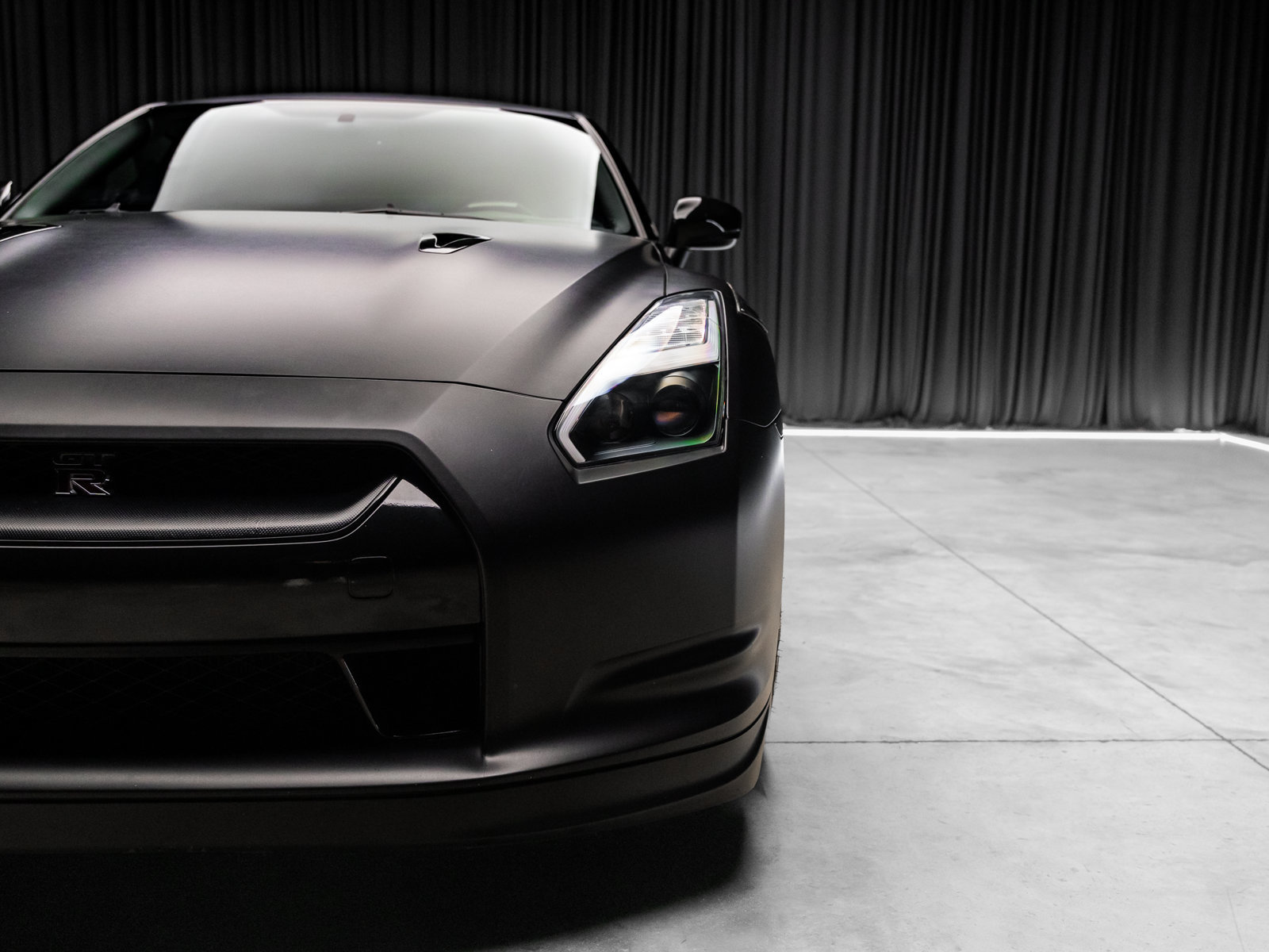 Used 2009 Nissan GT-R Premium AWD/4WD image 23