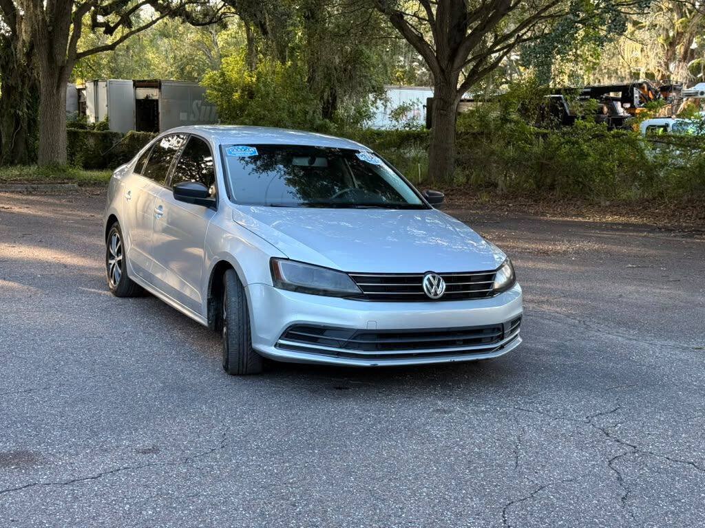 Used 2016 Volkswagen Jetta SE FWD image 3