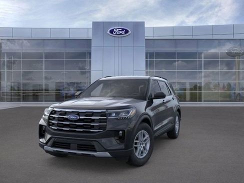 New 2026 Ford Explorer Active w/ Active Comfort Package image 2