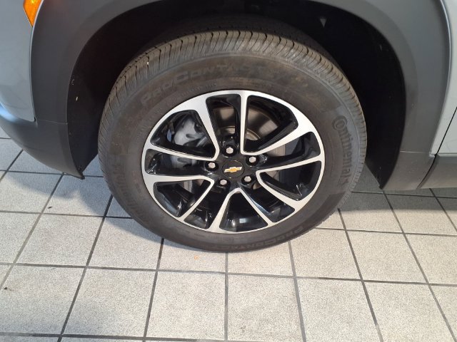 Used 2026 Chevrolet TrailBlazer LT AWD/4WD image 5