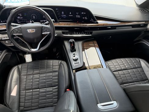 Certified 2024 Cadillac Escalade Sport Platinum AWD/4WD image 8