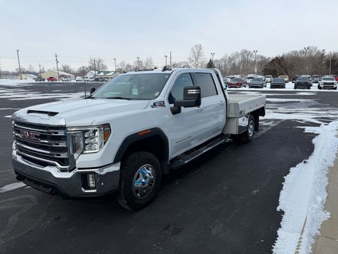 Used 2023 GMC Sierra 3500 SLE w/ SLE Convenience Package image 10
