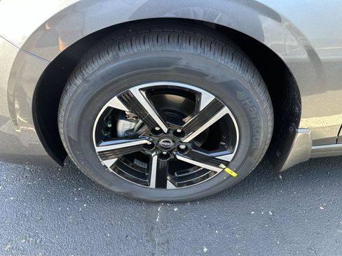 Used 2025 Nissan Sentra SV w/ All-Weather Package image 11