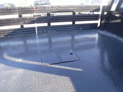 Used 2023 Chevrolet Silverado 3500 LT image 6