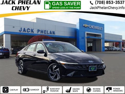 Used 2025 Hyundai Elantra SEL image 1