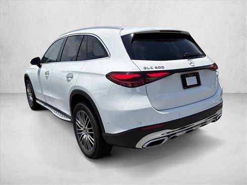 Used 2025 Mercedes-Benz GLC 300 image 8