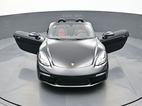 Certified 2025 Porsche 718 Boxster S RWD image 31