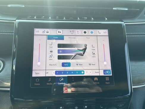 Certified 2022 Jeep Grand Cherokee Overland w/ Luxury Tech Group IV AWD/4WD image 25