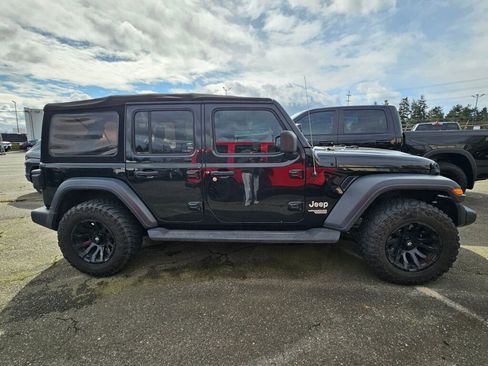 Used 2018 Jeep Wrangler Unlimited Sport S image 9
