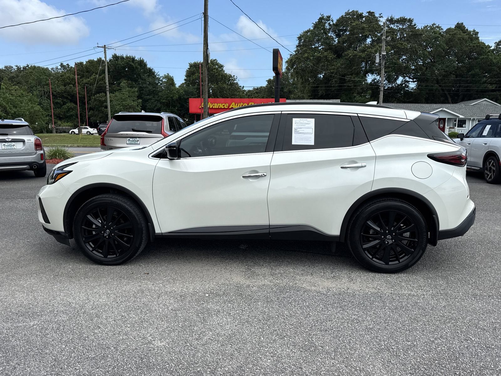 Used 2024 Nissan Murano SV w/ SV Midnight Edition Package FWD image 2