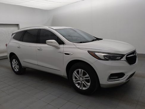 Used 2018 Buick Enclave Essence image 11
