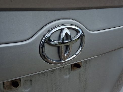 Used 2013 Toyota Camry SE FWD image 4