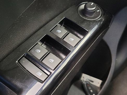 Used 2018 Chevrolet Sonic LT w/ Convenience Package image 27