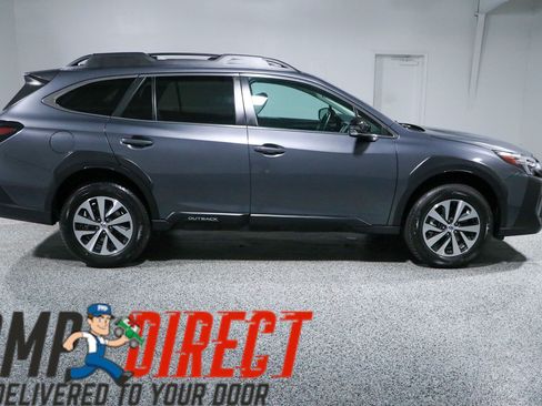 Used 2023 Subaru Outback Premium AWD/4WD image 6