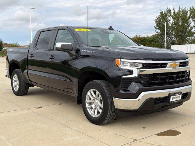 Used 2024 Chevrolet Silverado 1500 LT AWD/4WD image 4