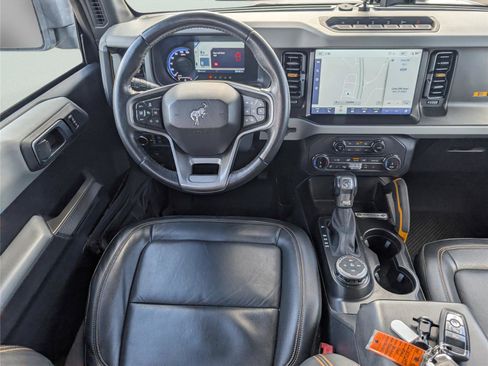 Used 2022 Ford Bronco Badlands image 26