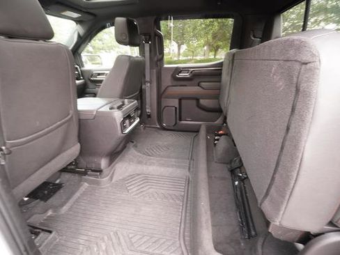 Used 2023 GMC Sierra 1500 AT4 w/ AT4 Premium Package AWD/4WD image 33