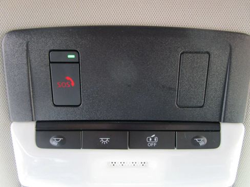 Used 2022 Nissan Rogue SV AWD/4WD image 26