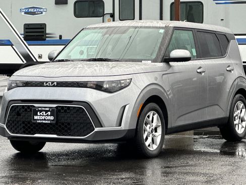 Used 2024 Kia Soul LX w/ Option Group 015 image 9