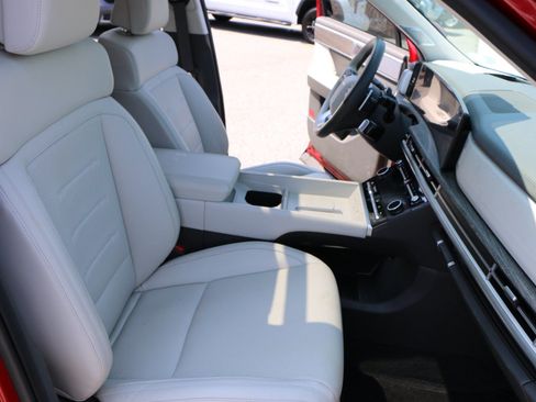 Used 2025 Hyundai Santa Fe Calligraphy FWD image 30