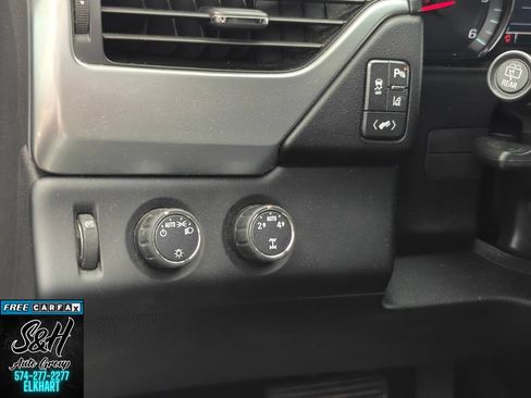 Used 2015 Chevrolet Tahoe LT AWD/4WD image 12