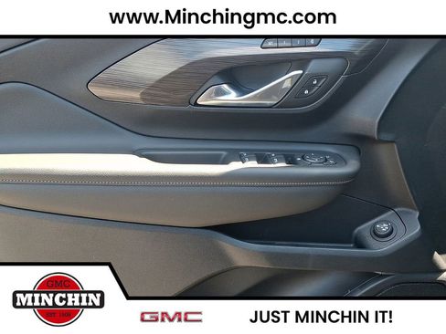 Used 2022 GMC Terrain SLT w/ Tech Package AWD/4WD image 13