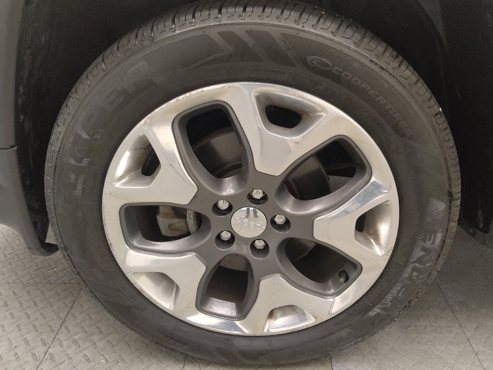 Used 2018 Jeep Compass Limited w/ Navigation Group FWD image 31