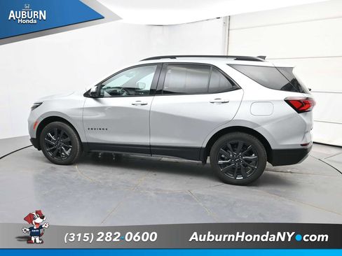 Used 2022 Chevrolet Equinox RS w/ Infotainment Package AWD/4WD image 15