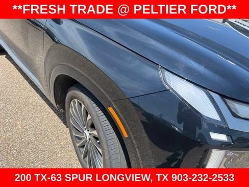 Used 2024 Hyundai Palisade Calligraphy FWD image 2