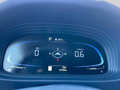 Certified 2023 Hyundai Venue Limited FWD image 25