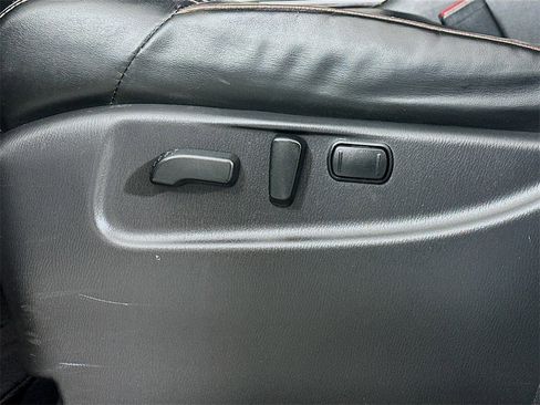 Used 2019 Nissan Armada SL image 23