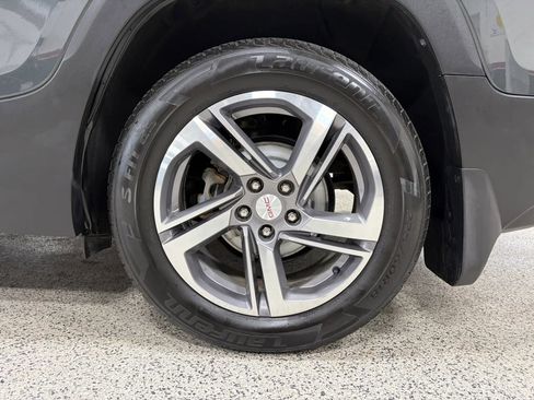 Used 2018 GMC Terrain SLT image 13