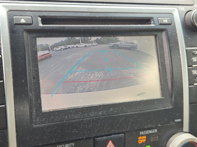 Used 2014 Toyota Camry LE FWD image 11