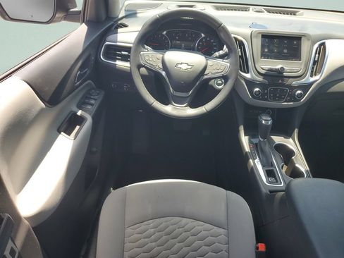 Used 2021 Chevrolet Equinox LT FWD image 12