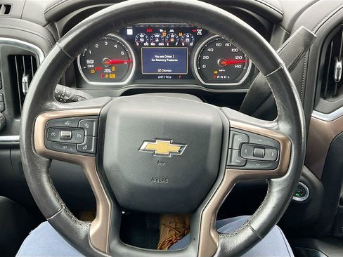 Used 2021 Chevrolet Silverado 1500 High Country w/ Technology Package AWD/4WD image 11