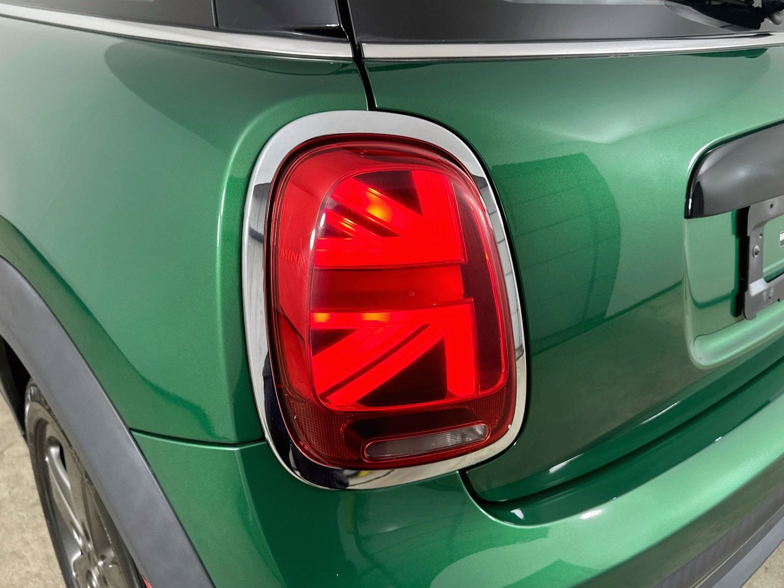 Certified 2023 MINI Cooper 2-Door Hardtop FWD image 12