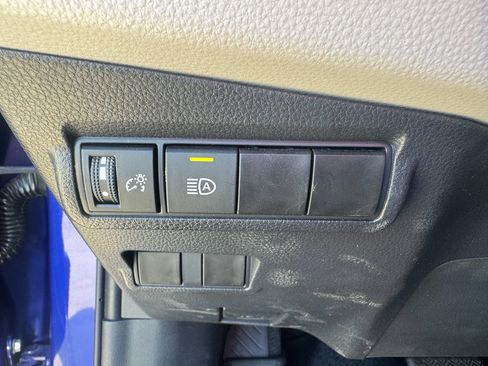 Used 2025 Toyota Corolla Cross LE w/ Moonroof Package image 11