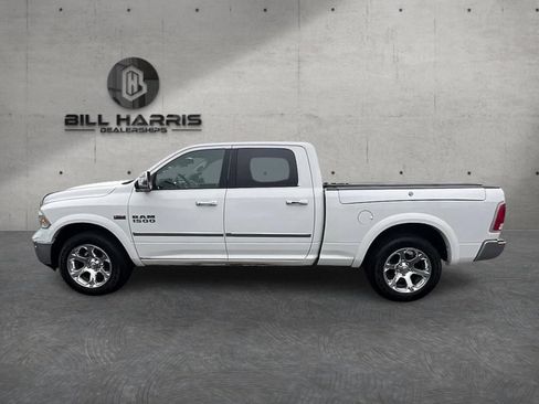 Used 2017 RAM 1500 Laramie w/ Convenience Group AWD/4WD image 9