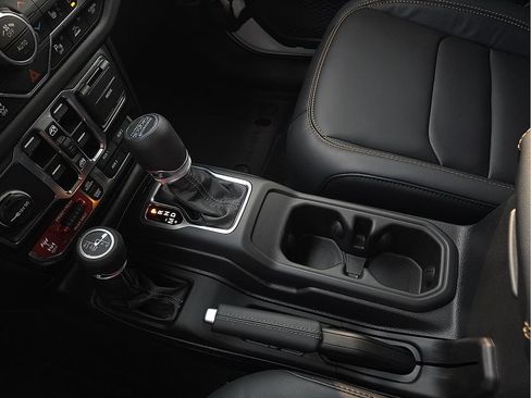 Used 2025 Jeep Wrangler Unlimited Rubicon 392 AWD/4WD image 40