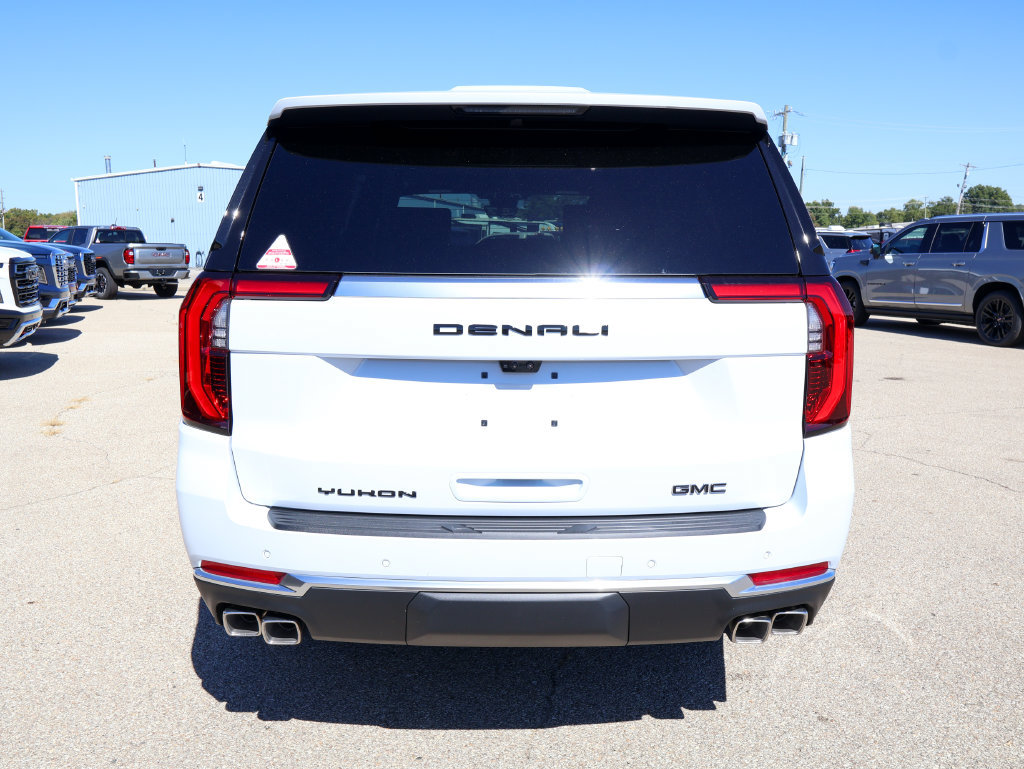 New 2026 GMC Yukon XL Denali w/ Denali Reserve Package AWD/4WD image 4