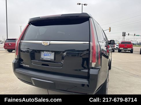 Used 2015 Cadillac Escalade Premium image 20