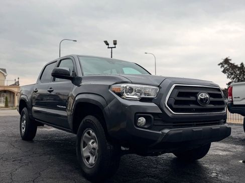 Used 2023 Toyota Tacoma SR5 RWD image 3