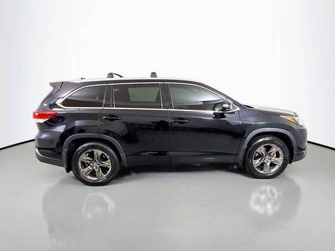 Used 2017 Toyota Highlander Limited Platinum AWD/4WD image 8