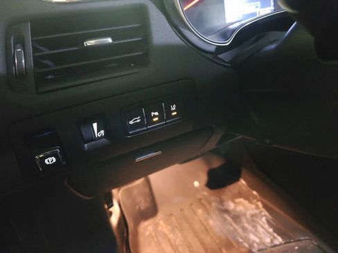 Used 2014 Chevrolet Impala LT w/ Convenience Package image 10