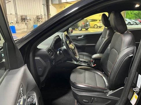 Used 2024 Ford Escape ST-Line w/ Tech Pack #1 AWD/4WD image 15