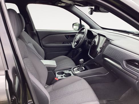 Used 2025 Subaru Forester Premium image 15