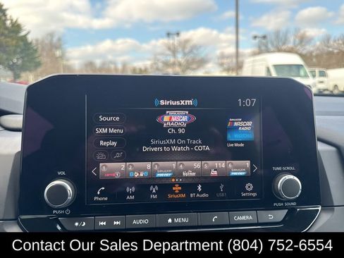 Used 2025 Nissan Pathfinder S image 19